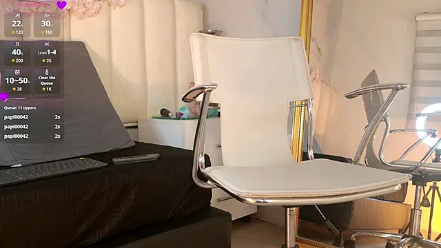 Mackenize online show from September 9, 2025, 11:15 pm