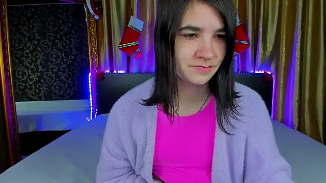  Polly Love  online show from December 17, 2025, 7:14 am