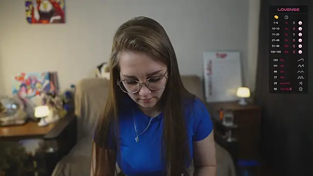 Snapshot of Miatiny chatting on October 6, 2025, 1:58 am Miatiny online show from October 6, 2025, 1:58 am