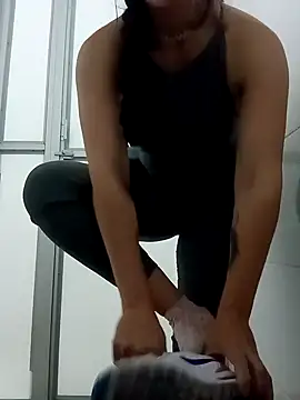 SAMANTHA-16  online show from January 28, 2025, 10:23 pm