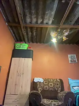 skyfall200 online show from October 9, 2025, 5:05 am