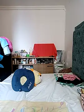 KimPielCanela online show from March 9, 2025, 4:33 pm