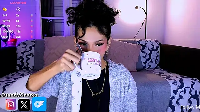 Snapshot of Abby_bella09 chatting on November 23, 2025, 6:35 am Abby bella09 online show from November 23, 2025, 6:35 am