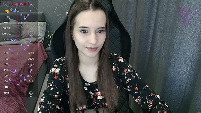 Snapshot of Alice_Weiss chatting on June 23, 2026, 9:07 am Alice Weiss online show from June 23, 2026, 9:07 am