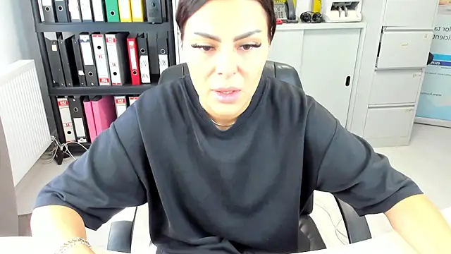 Snapshot of kilenyapatrice chatting on September 23, 2025, 10:29 am kilenyapatrice online show from September 23, 2025, 10:29 am