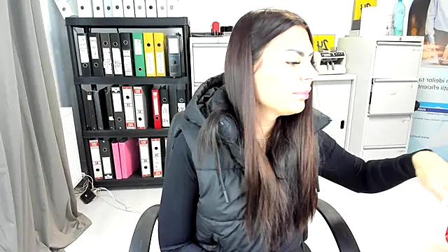 Snapshot of kilenyapatrice chatting on October 3, 2025, 10:45 am kilenyapatrice online show from October 3, 2025, 10:45 am