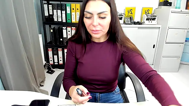 Snapshot of kilenyapatrice chatting on November 18, 2025, 2:21 pm kilenyapatrice online show from November 18, 2025, 2:21 pm