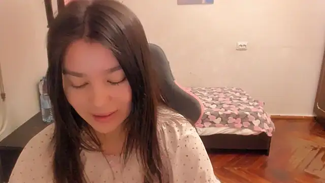 Snapshot of LunaXmii chatting on March 16, 2025, 1:17 am LunaXmii online show from March 16, 2025, 1:17 am