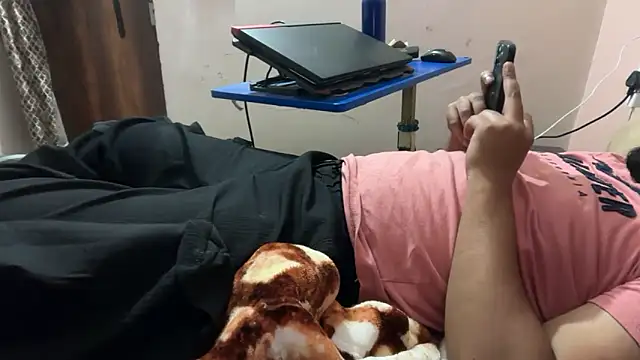 Snapshot of sexyboy09 chatting on October 31, 2025, 5:25 pm sexyboy09 online show from October 31, 2025, 5:25 pm