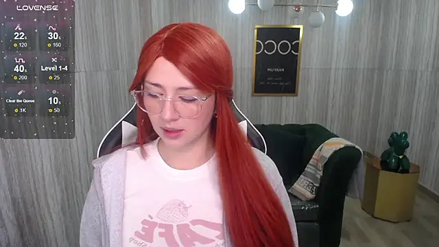 Snapshot of Rachel_t_ chatting on December 22, 2024, 12:05 pm Rachel t online show from December 22, 2024, 12:05 pm