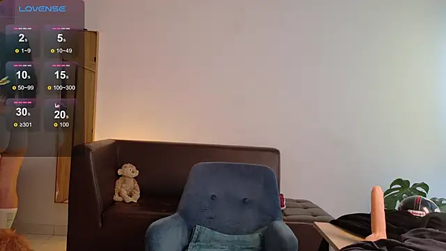 Snapshot of Rachel_t_ chatting on February 15, 2025, 7:17 pm Rachel t online show from February 15, 2025, 7:17 pm