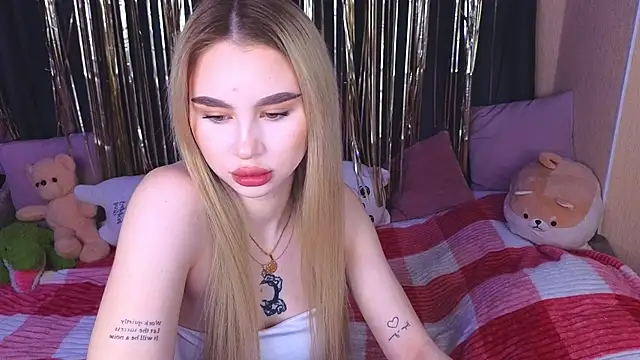 Snapshot of doll_barbieee chatting on December 23, 2024, 11:57 am doll barbieee online show from December 23, 2024, 11:57 am