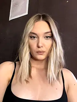 Alisa Rise online show from October 2, 2025, 12:01 pm