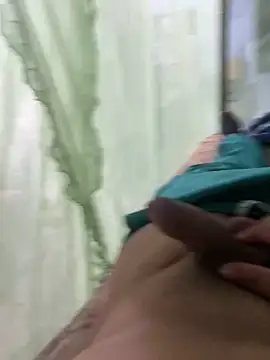 Avilespozo19993 online show from November 26, 2025, 2:34 am