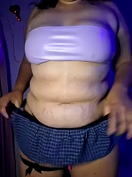 alexxaa96 online show from February 5, 2025, 2:29 am