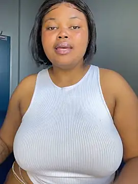 Snapshot of Curveysinaa chatting on November 7, 2025, 5:51 am Curveysinaa online show from November 7, 2025, 5:51 am