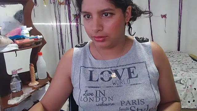 Snapshot of sexyhot20xxx chatting on June 23, 2026, 5:27 am sexyhot20xxx online show from June 23, 2026, 5:27 am