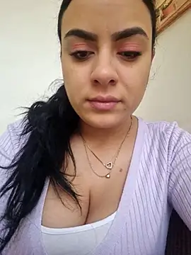 Snapshot of ElyzaIbarra chatting on February 26, 2025, 5:20 am ElyzaIbarra online show from February 26, 2025, 5:20 am