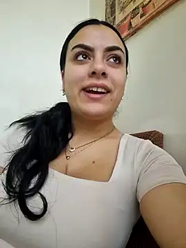 Snapshot of ElyzaIbarra chatting on February 27, 2025, 7:01 am ElyzaIbarra online show from February 27, 2025, 7:01 am