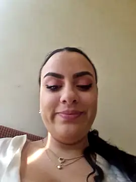 Snapshot of ElyzaIbarra chatting on March 8, 2025, 6:54 am ElyzaIbarra online show from March 8, 2025, 6:54 am