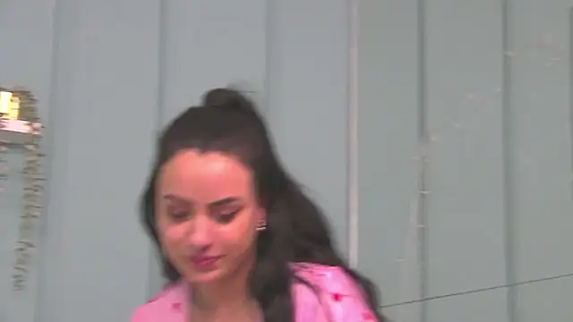 Snapshot of ElyzaIbarra chatting on March 8, 2025, 7:09 pm ElyzaIbarra online show from March 8, 2025, 7:09 pm