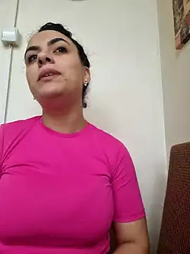 Snapshot of ElyzaIbarra chatting on March 19, 2025, 6:14 am ElyzaIbarra online show from March 19, 2025, 6:14 am