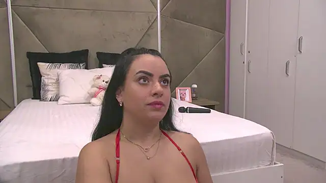 Snapshot of ElyzaIbarra chatting on October 20, 2025, 6:03 am ElyzaIbarra online show from October 20, 2025, 6:03 am