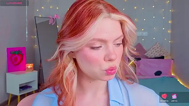 Red  Candy online show from February 12, 2026, 1:28 pm