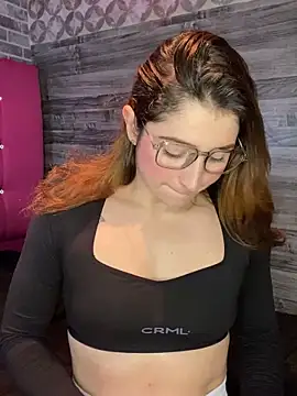 Snapshot of kamel-ayesha chatting on December 23, 2024, 12:19 pm kamel-ayesha online show from December 23, 2024, 12:19 pm