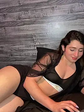 Snapshot of kamel-ayesha chatting on January 25, 2025, 8:53 pm kamel-ayesha online show from January 25, 2025, 8:53 pm