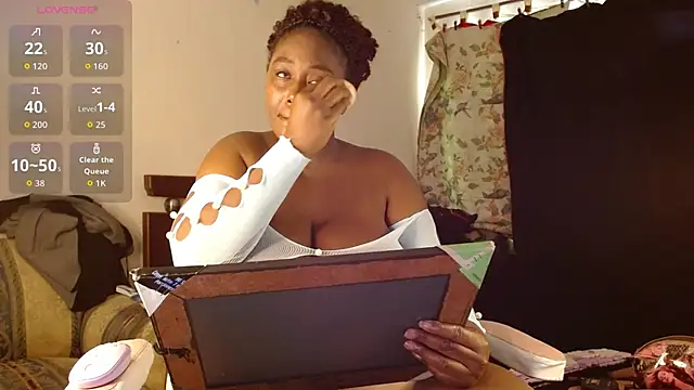 Snapshot of sarhita_cocoa chatting on September 12, 2025, 7:47 pm sarhita cocoa online show from September 12, 2025, 7:47 pm