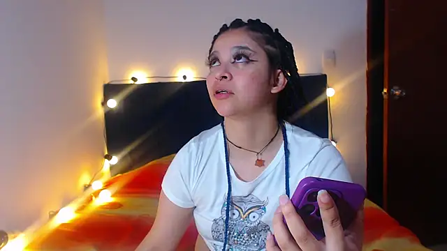 Snapshot of Bitsy_Messy chatting on July 7, 2026, 7:23 am Bitsy Messy online show from July 7, 2026, 7:23 am