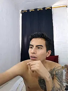 Snapshot of Velk_hot chatting on December 10, 2024, 6:28 pm Velk hot online show from December 10, 2024, 6:28 pm