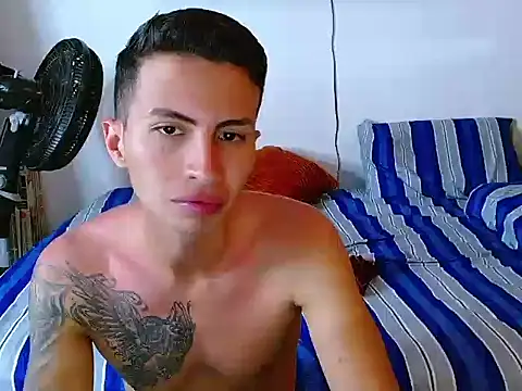 Snapshot of Velk_hot chatting on July 14, 2026, 12:22 pm Velk hot online show from July 14, 2026, 12:22 pm