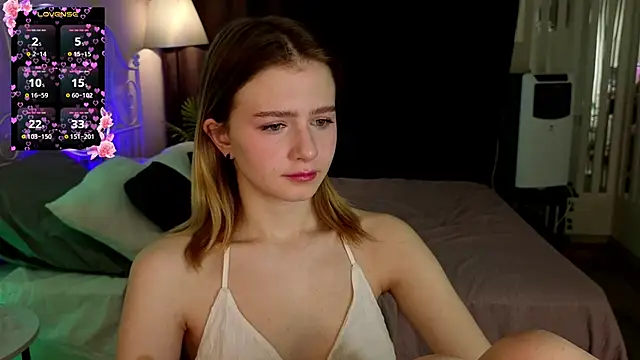 jenny bunny  online show from March 15, 2026, 1:33 am