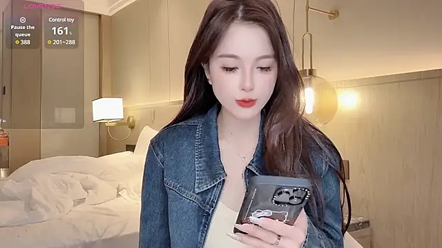 Snapshot of Neyllar chatting on January 15, 2025, 12:25 pm Neyllar online show from January 15, 2025, 12:25 pm