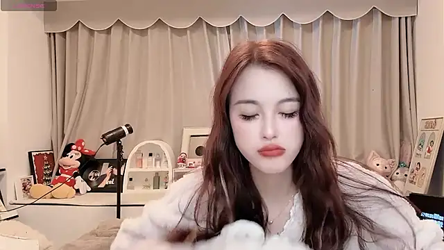 Snapshot of Neyllar chatting on February 21, 2025, 9:11 pm Neyllar online show from February 21, 2025, 9:11 pm