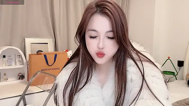 Snapshot of Neyllar chatting on March 19, 2025, 7:06 pm Neyllar online show from March 19, 2025, 7:06 pm