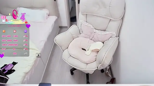 Feifei-cn online show from May 31, 2026, 1:36 am