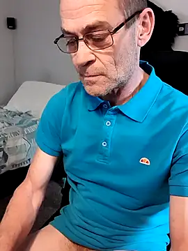 longlover-69 online show from February 23, 2026, 3:20 pm