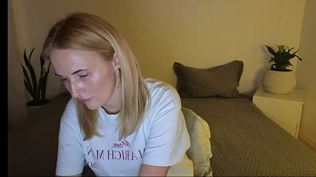 AlisssaRose online show from March 15, 2025, 1:19 am