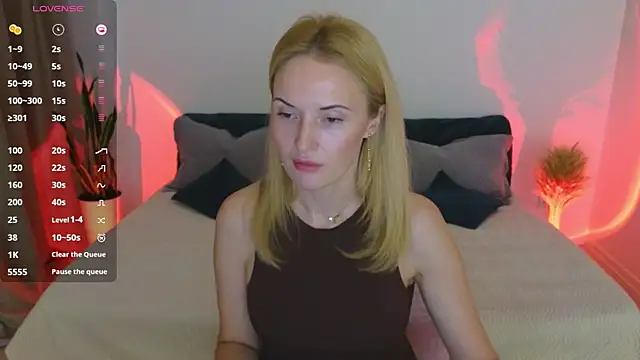 AlisssaRose online show from November 6, 2025, 10:54 pm