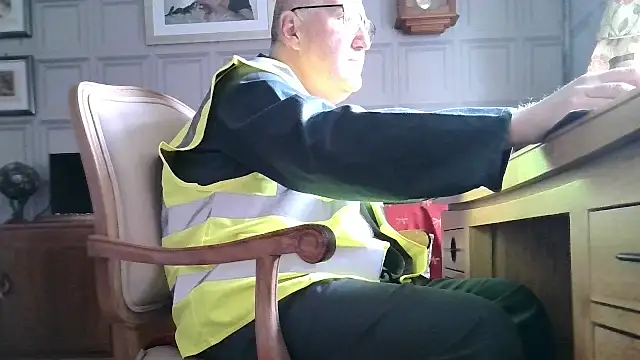 Adamdaddybear online show from February 26, 2025, 1:41 pm