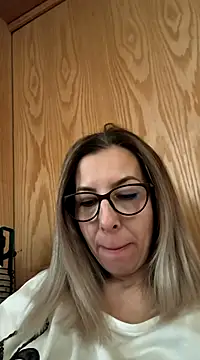 Snapshot of SukyGirl chatting on January 8, 2025, 8:16 am SukyGirl online show from January 8, 2025, 8:16 am