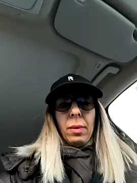 Snapshot of SukyGirl chatting on January 14, 2025, 7:27 am SukyGirl online show from January 14, 2025, 7:27 am