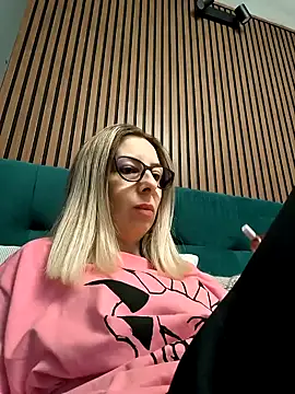 Snapshot of SukyGirl chatting on January 23, 2025, 6:24 pm SukyGirl online show from January 23, 2025, 6:24 pm