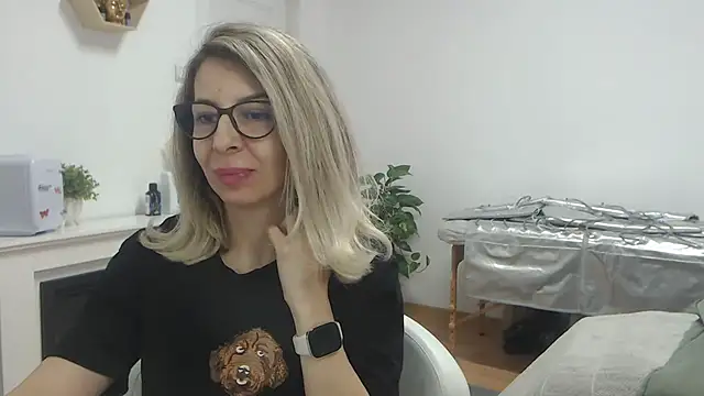 Snapshot of SukyGirl chatting on February 15, 2025, 9:16 am SukyGirl online show from February 15, 2025, 9:16 am