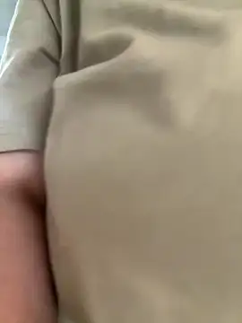 Sweetleeahxx online show from November 26, 2025, 2:51 pm