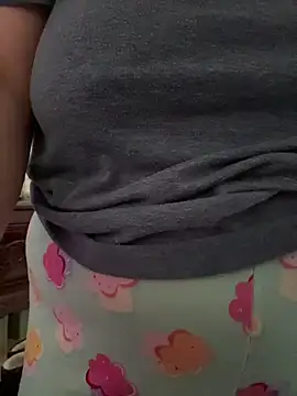 Sweetleeahxx online show from July 19, 2026, 11:25 am