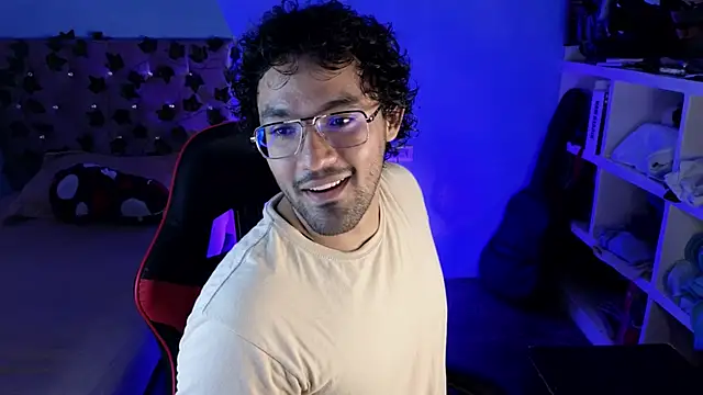 FreyrStyle online show from October 9, 2025, 2:09 am